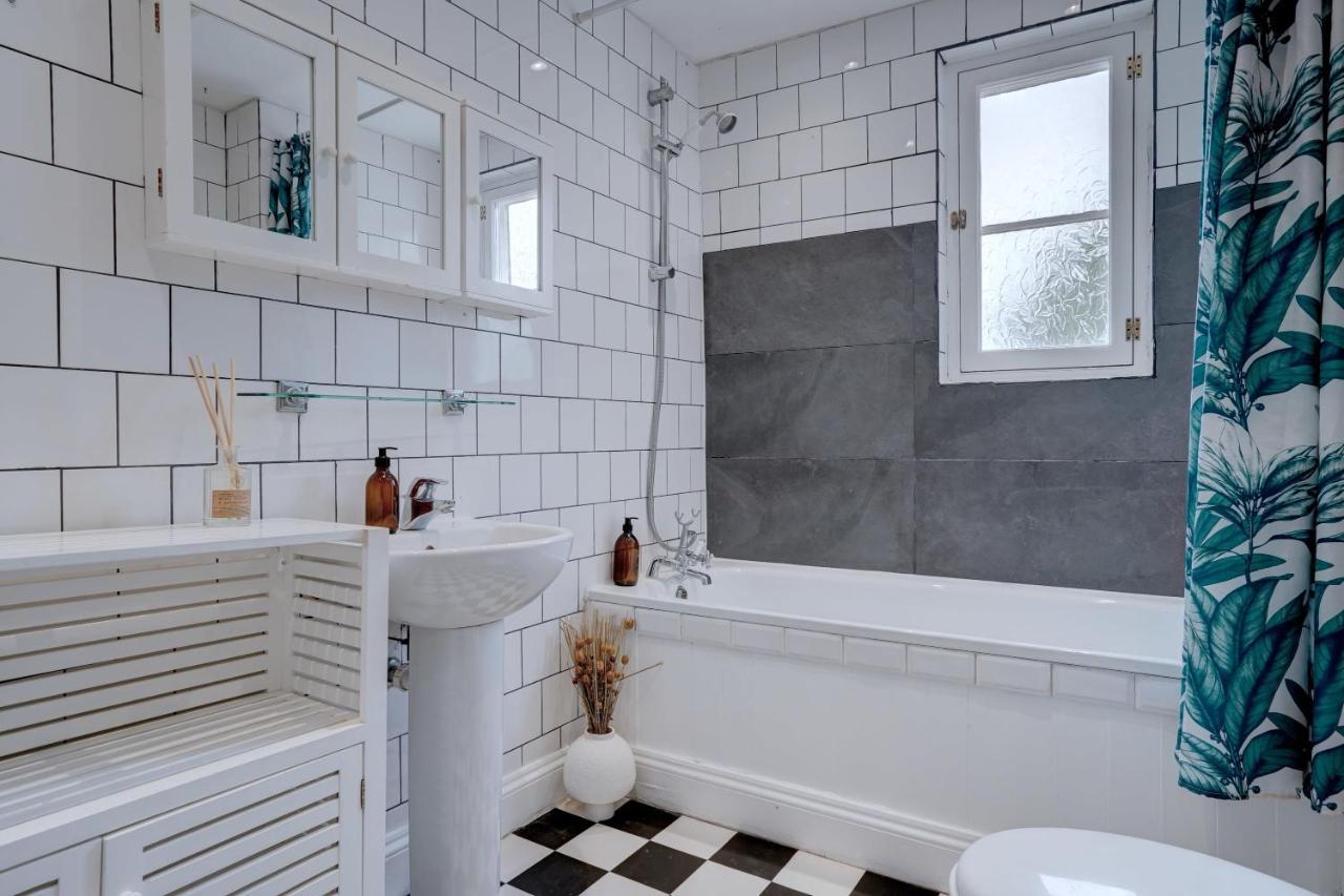 Stunning Designer Apartment In An Ancient Building NWI Exterior foto